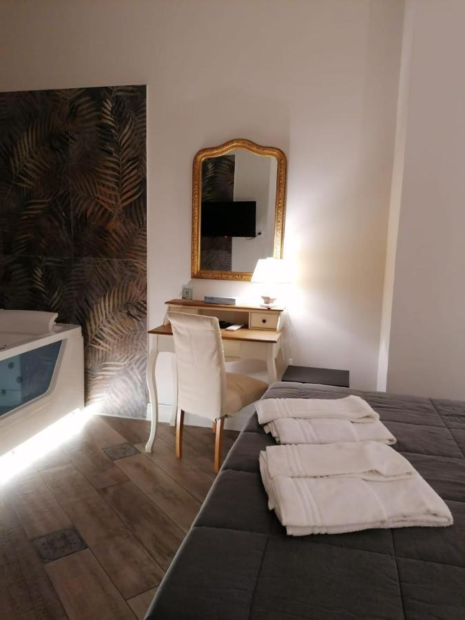 Real Giardinetto A Toledo Hotel Napoli Eksteriør billede